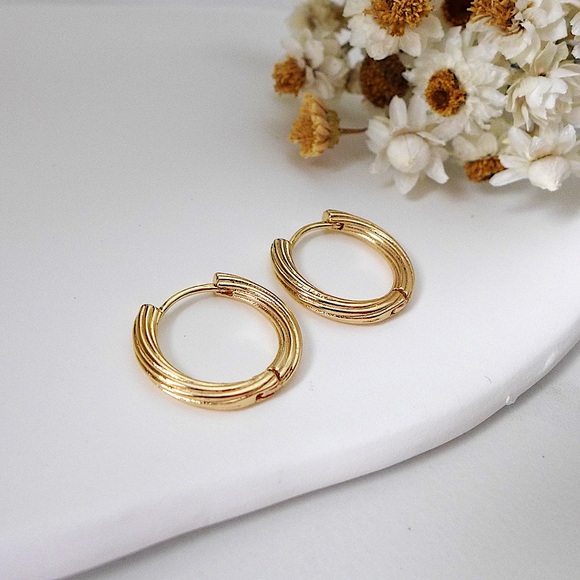 Chunky Gold Hoop Earrings,Twisted Hoop Earrings, Minimalist Hoop Earrings - Picture 3 of 7